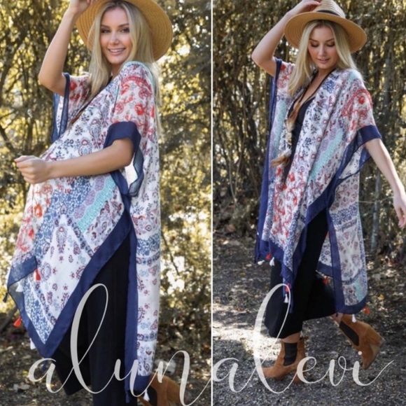 Tops - ❌NOT FOR SALE❌🆕 Boho Floral Kimono w/ Tassels
